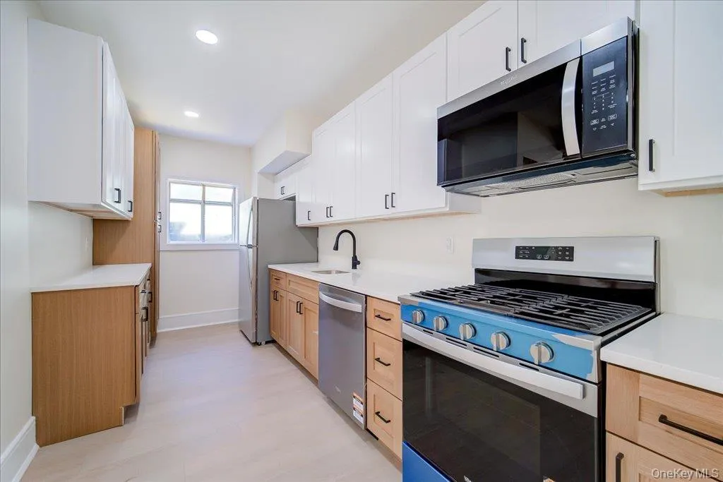 11 Maple Street, Orangetown, NY, 3 Bedrooms Bedrooms, 6 Rooms Rooms,2 BathroomsBathrooms,Residential,For Rent,Maple,0,1046661 11 Maple Street, Orangetown, NY, 3 Bedrooms Bedrooms, 6 Rooms Rooms,2 BathroomsBathrooms,Residential,For Rent,Maple,0,1046661