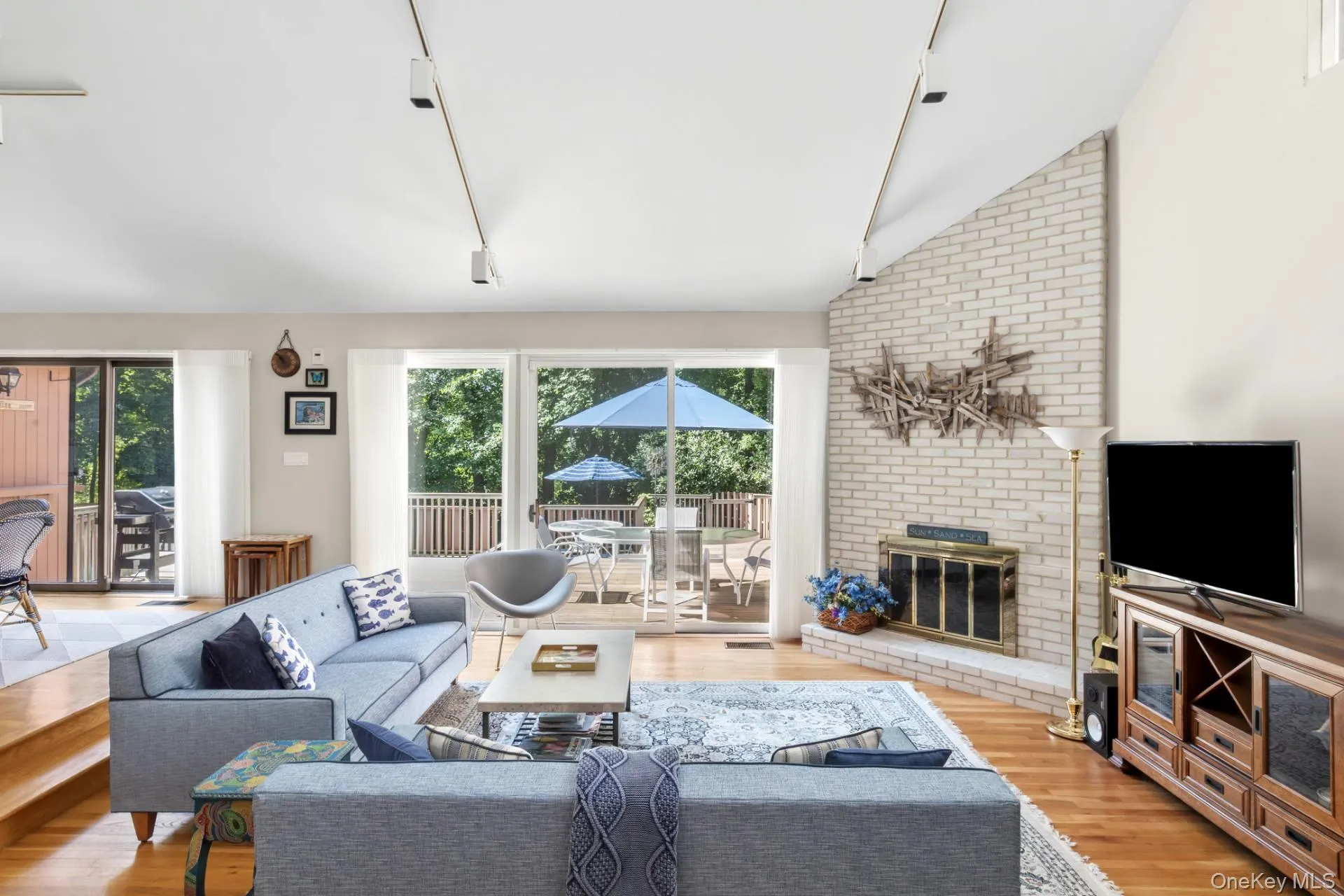 39 Spring Pond Lane, Southampton, NY, 4 Bedrooms Bedrooms, 8 Rooms Rooms,3 BathroomsBathrooms,Residential,For Rent,Spring Pond,0,1046663 39 Spring Pond Lane, Southampton, NY, 4 Bedrooms Bedrooms, 8 Rooms Rooms,3 BathroomsBathrooms,Residential,For Rent,Spring Pond,0,1046663