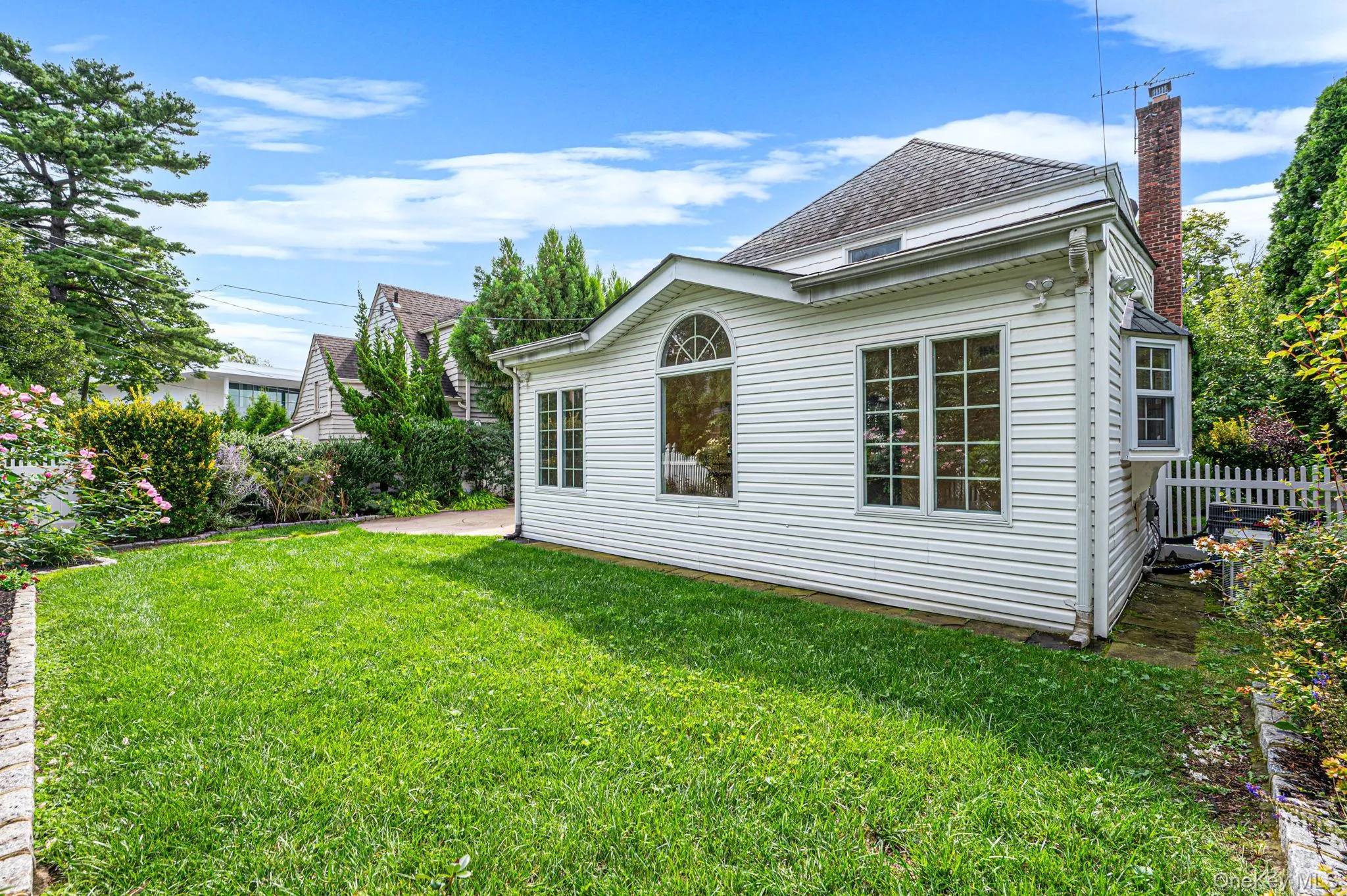 7 Highmeadow Road, North Hempstead, NY, 3 Bedrooms Bedrooms, 6 Rooms Rooms,1 BathroomBathrooms,Residential,For Rent,Highmeadow,0,1046670 7 Highmeadow Road, North Hempstead, NY, 3 Bedrooms Bedrooms, 6 Rooms Rooms,1 BathroomBathrooms,Residential,For Rent,Highmeadow,0,1046670