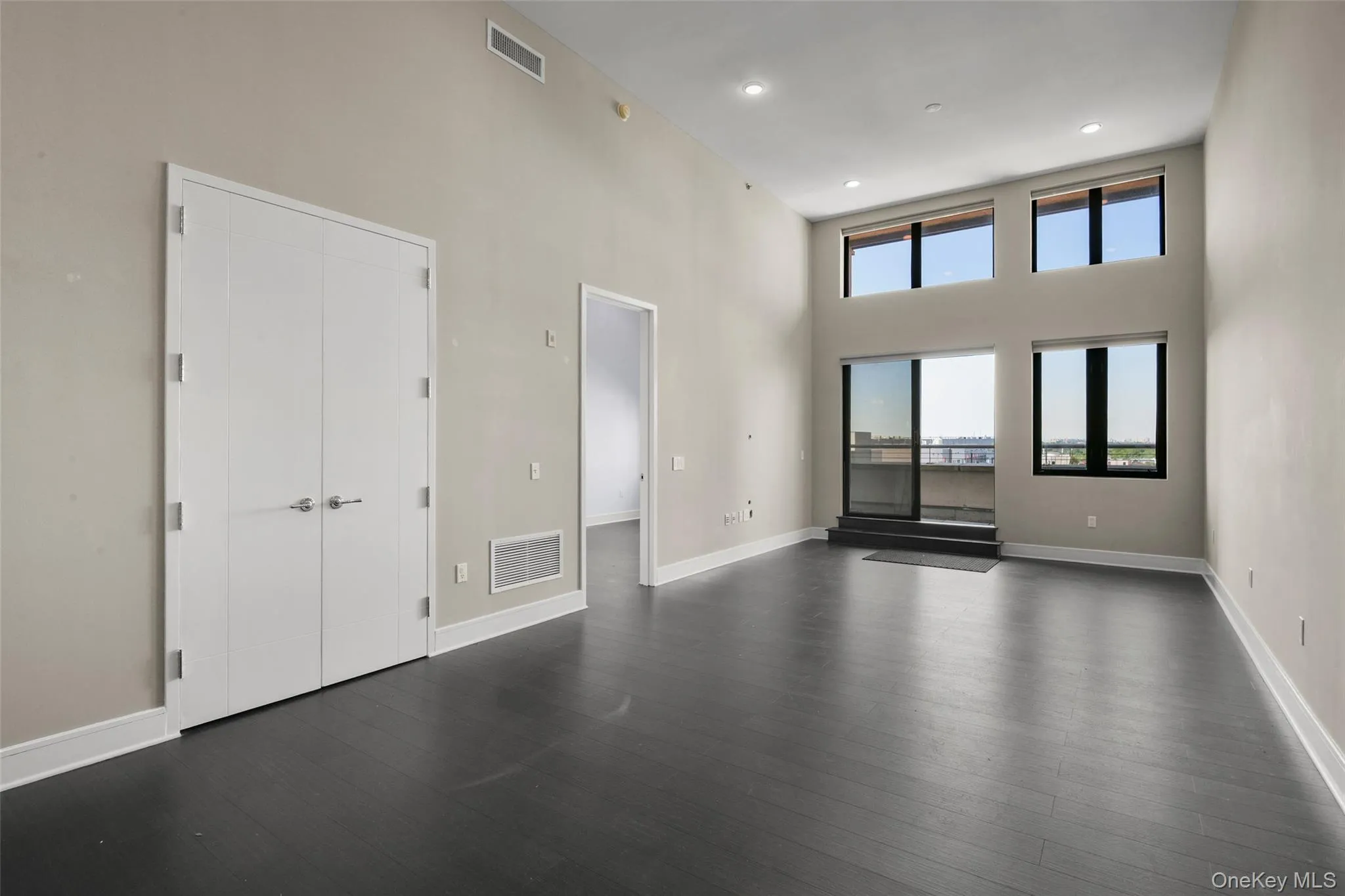 25 Leroy Place, New Rochelle, NY, 1 Bedroom Bedrooms, 3 Rooms Rooms,2 BathroomsBathrooms,Residential Lease,For Rent,Leroy,0,1046671 25 Leroy Place, New Rochelle, NY, 1 Bedroom Bedrooms, 3 Rooms Rooms,2 BathroomsBathrooms,Residential Lease,For Rent,Leroy,0,1046671