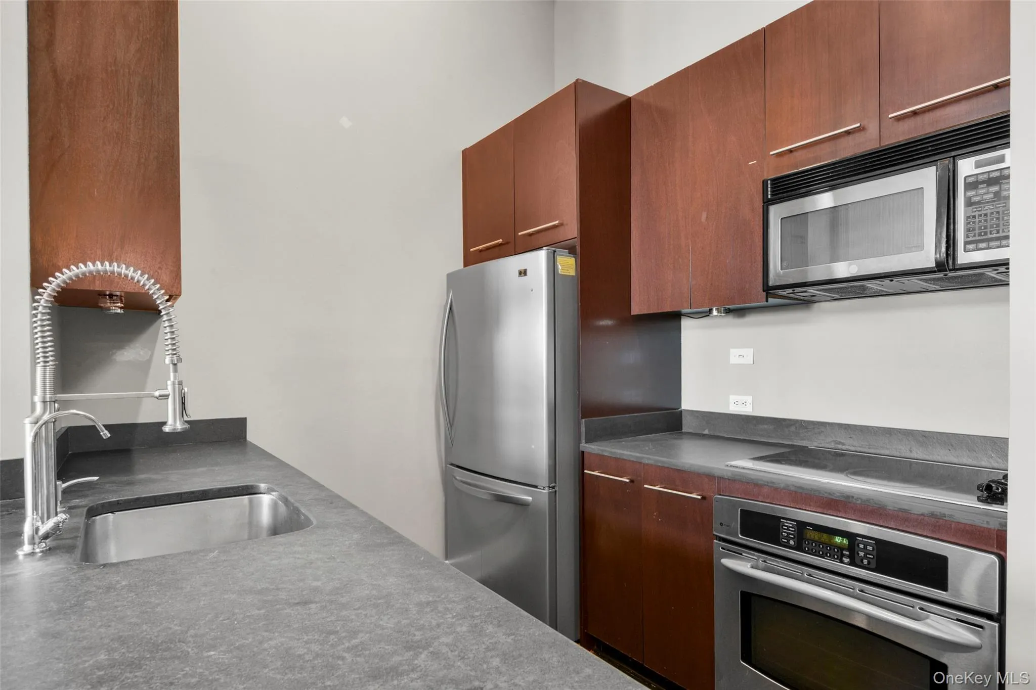 25 Leroy Place, New Rochelle, NY, 1 Bedroom Bedrooms, 3 Rooms Rooms,2 BathroomsBathrooms,Residential Lease,For Rent,Leroy,0,1046671 25 Leroy Place, New Rochelle, NY, 1 Bedroom Bedrooms, 3 Rooms Rooms,2 BathroomsBathrooms,Residential Lease,For Rent,Leroy,0,1046671