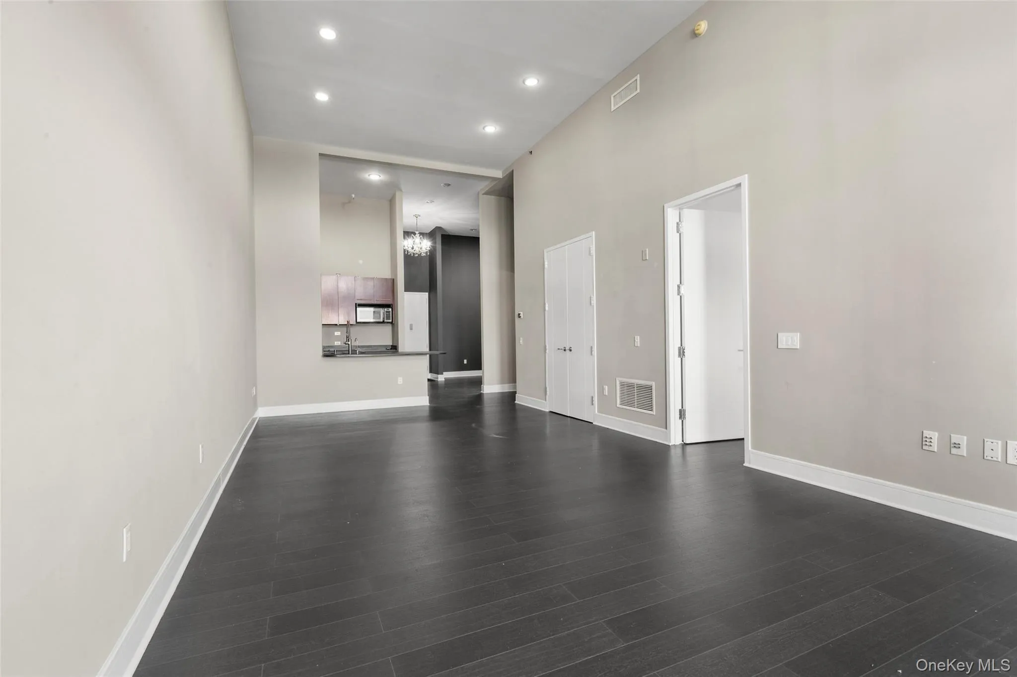 25 Leroy Place, New Rochelle, NY, 1 Bedroom Bedrooms, 3 Rooms Rooms,2 BathroomsBathrooms,Residential Lease,For Rent,Leroy,0,1046671 25 Leroy Place, New Rochelle, NY, 1 Bedroom Bedrooms, 3 Rooms Rooms,2 BathroomsBathrooms,Residential Lease,For Rent,Leroy,0,1046671