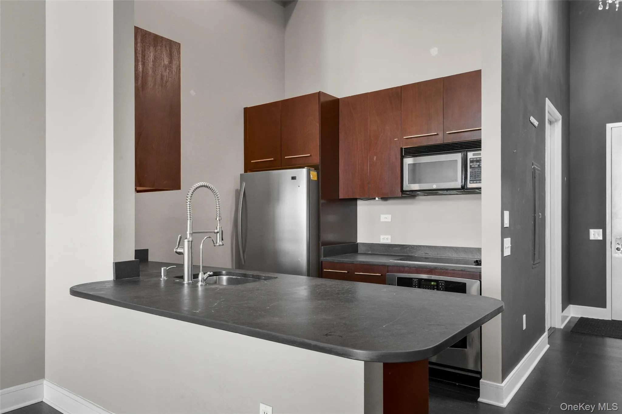 25 Leroy Place, New Rochelle, NY, 1 Bedroom Bedrooms, 3 Rooms Rooms,2 BathroomsBathrooms,Residential Lease,For Rent,Leroy,0,1046671 25 Leroy Place, New Rochelle, NY, 1 Bedroom Bedrooms, 3 Rooms Rooms,2 BathroomsBathrooms,Residential Lease,For Rent,Leroy,0,1046671