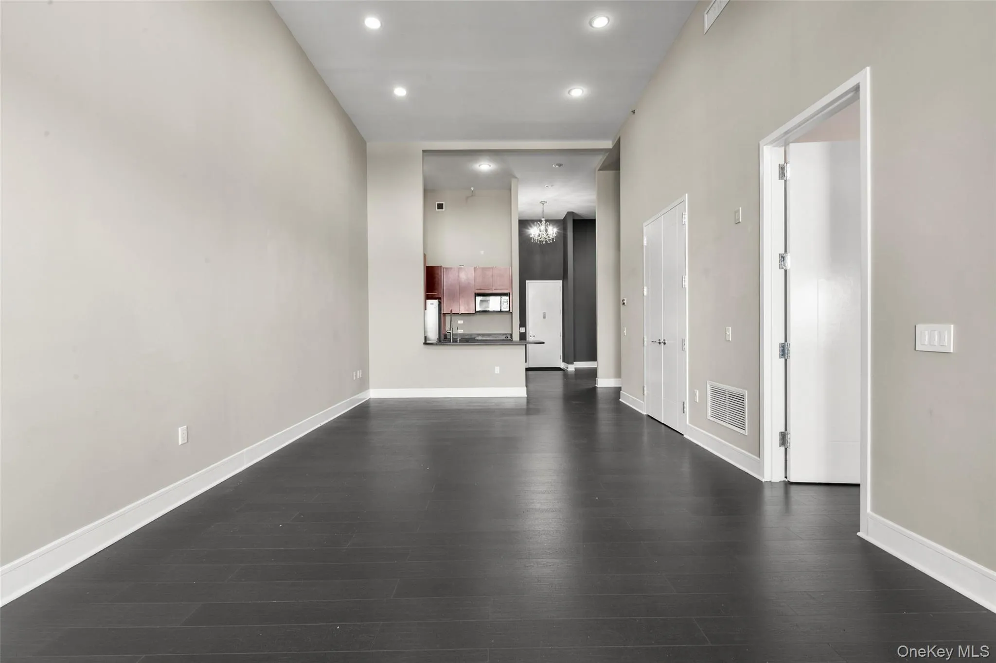 25 Leroy Place, New Rochelle, NY, 1 Bedroom Bedrooms, 3 Rooms Rooms,2 BathroomsBathrooms,Residential Lease,For Rent,Leroy,0,1046671 25 Leroy Place, New Rochelle, NY, 1 Bedroom Bedrooms, 3 Rooms Rooms,2 BathroomsBathrooms,Residential Lease,For Rent,Leroy,0,1046671