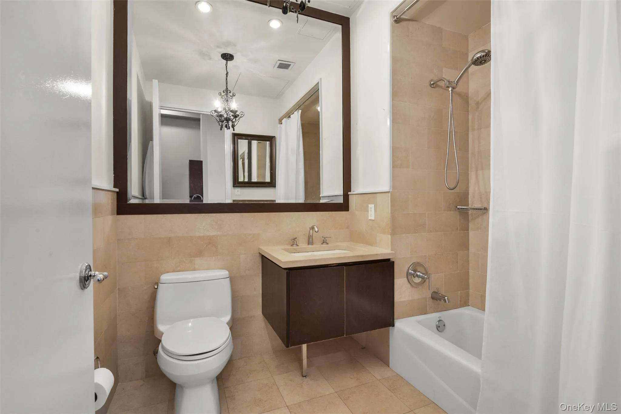 25 Leroy Place, New Rochelle, NY, 1 Bedroom Bedrooms, 3 Rooms Rooms,2 BathroomsBathrooms,Residential Lease,For Rent,Leroy,0,1046671 25 Leroy Place, New Rochelle, NY, 1 Bedroom Bedrooms, 3 Rooms Rooms,2 BathroomsBathrooms,Residential Lease,For Rent,Leroy,0,1046671