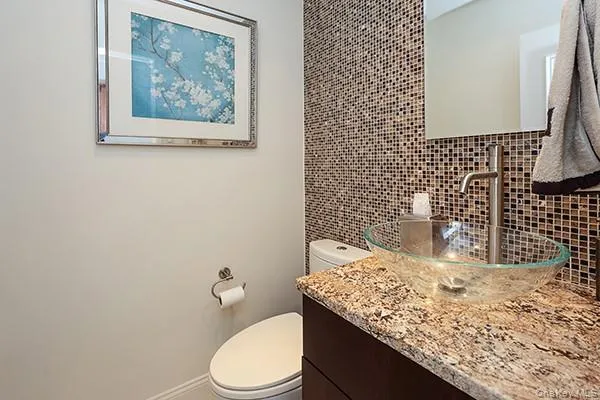 11 Stanford Court, Hempstead, NY, 2 Bedrooms Bedrooms, 5 Rooms Rooms,2 BathroomsBathrooms,Residential,For Rent,Stanford,0,1046675 11 Stanford Court, Hempstead, NY, 2 Bedrooms Bedrooms, 5 Rooms Rooms,2 BathroomsBathrooms,Residential,For Rent,Stanford,0,1046675