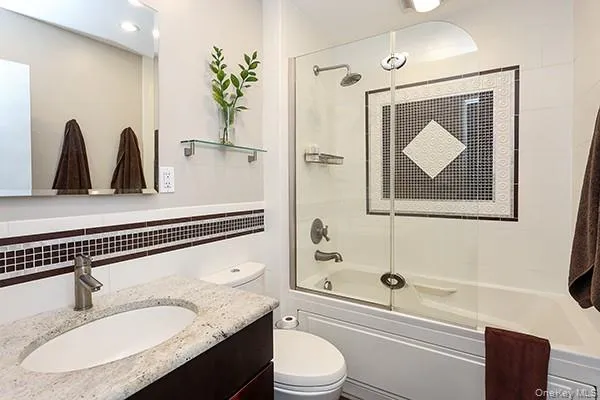 11 Stanford Court, Hempstead, NY, 2 Bedrooms Bedrooms, 5 Rooms Rooms,2 BathroomsBathrooms,Residential,For Rent,Stanford,0,1046675 11 Stanford Court, Hempstead, NY, 2 Bedrooms Bedrooms, 5 Rooms Rooms,2 BathroomsBathrooms,Residential,For Rent,Stanford,0,1046675