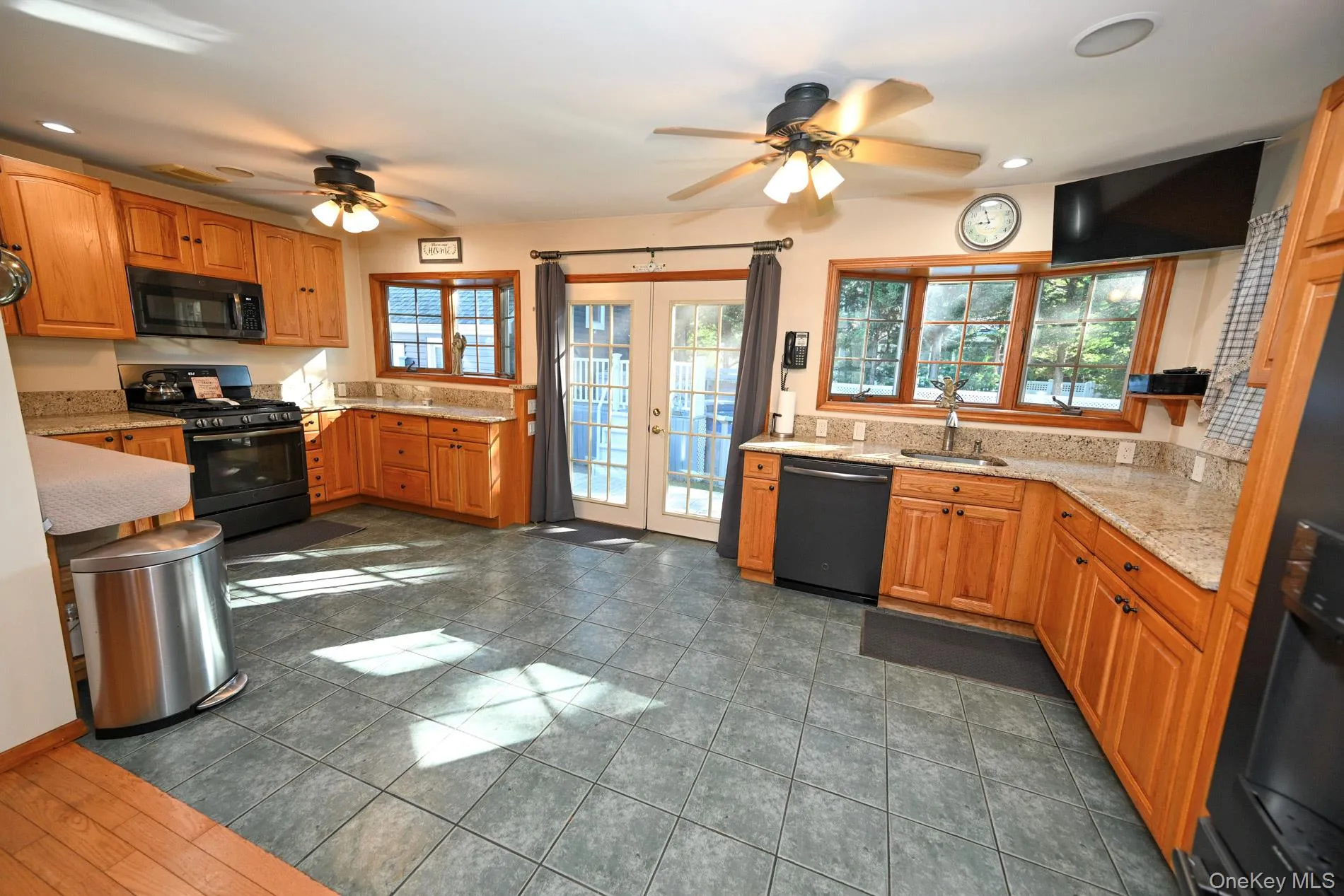 2297 Girard Place, Hempstead, NY, 4 Bedrooms Bedrooms, 8 Rooms Rooms,1 BathroomBathrooms,Residential,For Rent,Girard,0,1046677 2297 Girard Place, Hempstead, NY, 4 Bedrooms Bedrooms, 8 Rooms Rooms,1 BathroomBathrooms,Residential,For Rent,Girard,0,1046677