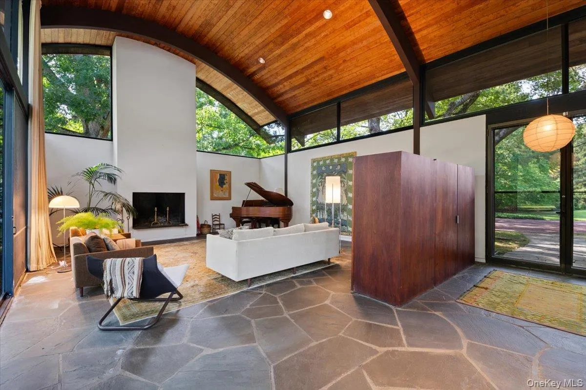 347 Duck Pond Road, Oyster Bay, NY, 4 Bedrooms Bedrooms, 9 Rooms Rooms,3 BathroomsBathrooms,Residential,For Rent,Duck Pond,0,1046678 347 Duck Pond Road, Oyster Bay, NY, 4 Bedrooms Bedrooms, 9 Rooms Rooms,3 BathroomsBathrooms,Residential,For Rent,Duck Pond,0,1046678