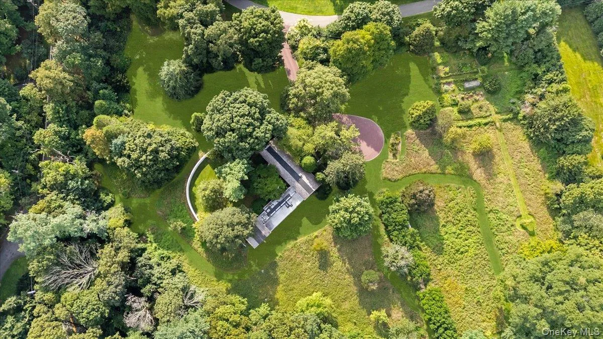 347 Duck Pond Road, Oyster Bay, NY, 4 Bedrooms Bedrooms, 9 Rooms Rooms,3 BathroomsBathrooms,Residential,For Rent,Duck Pond,0,1046678 347 Duck Pond Road, Oyster Bay, NY, 4 Bedrooms Bedrooms, 9 Rooms Rooms,3 BathroomsBathrooms,Residential,For Rent,Duck Pond,0,1046678
