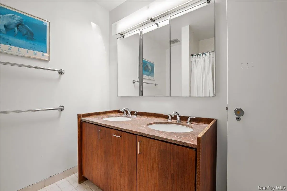 347 Duck Pond Road, Oyster Bay, NY, 4 Bedrooms Bedrooms, 9 Rooms Rooms,3 BathroomsBathrooms,Residential,For Rent,Duck Pond,0,1046678 347 Duck Pond Road, Oyster Bay, NY, 4 Bedrooms Bedrooms, 9 Rooms Rooms,3 BathroomsBathrooms,Residential,For Rent,Duck Pond,0,1046678
