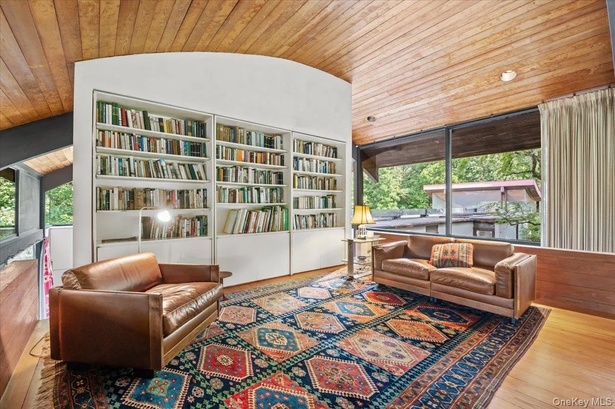 347 Duck Pond Road, Oyster Bay, NY, 4 Bedrooms Bedrooms, 9 Rooms Rooms,3 BathroomsBathrooms,Residential,For Rent,Duck Pond,0,1046678 347 Duck Pond Road, Oyster Bay, NY, 4 Bedrooms Bedrooms, 9 Rooms Rooms,3 BathroomsBathrooms,Residential,For Rent,Duck Pond,0,1046678