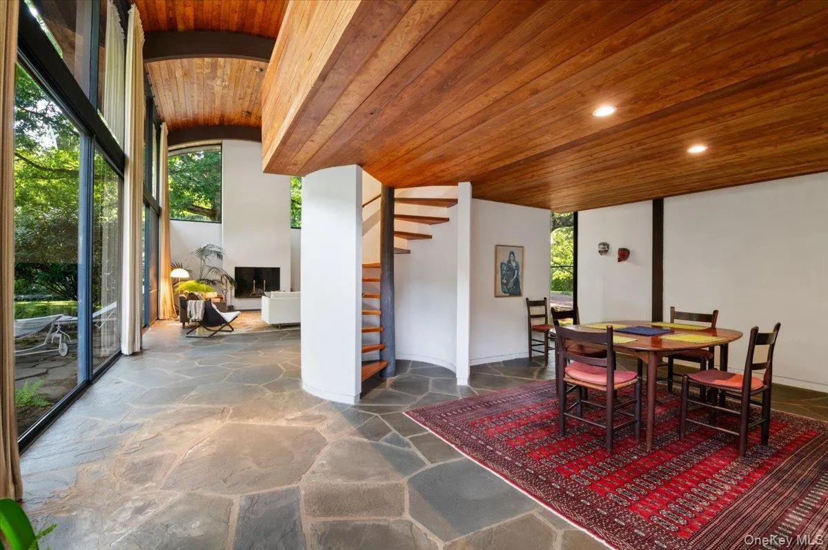 347 Duck Pond Road, Oyster Bay, NY, 4 Bedrooms Bedrooms, 9 Rooms Rooms,3 BathroomsBathrooms,Residential,For Rent,Duck Pond,0,1046678 347 Duck Pond Road, Oyster Bay, NY, 4 Bedrooms Bedrooms, 9 Rooms Rooms,3 BathroomsBathrooms,Residential,For Rent,Duck Pond,0,1046678