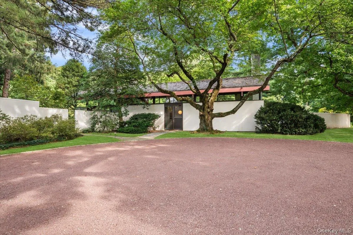 347 Duck Pond Road, Oyster Bay, NY, 4 Bedrooms Bedrooms, 9 Rooms Rooms,3 BathroomsBathrooms,Residential,For Rent,Duck Pond,0,1046678 347 Duck Pond Road, Oyster Bay, NY, 4 Bedrooms Bedrooms, 9 Rooms Rooms,3 BathroomsBathrooms,Residential,For Rent,Duck Pond,0,1046678