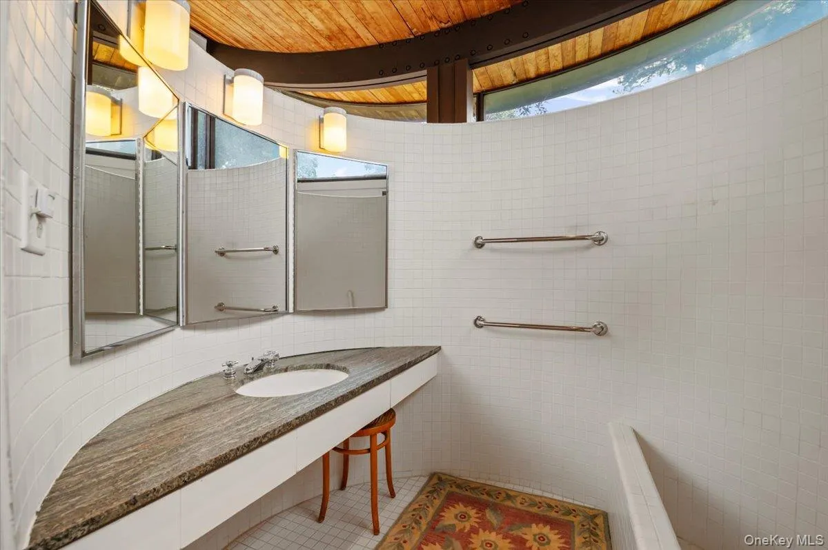 347 Duck Pond Road, Oyster Bay, NY, 4 Bedrooms Bedrooms, 9 Rooms Rooms,3 BathroomsBathrooms,Residential,For Rent,Duck Pond,0,1046678 347 Duck Pond Road, Oyster Bay, NY, 4 Bedrooms Bedrooms, 9 Rooms Rooms,3 BathroomsBathrooms,Residential,For Rent,Duck Pond,0,1046678