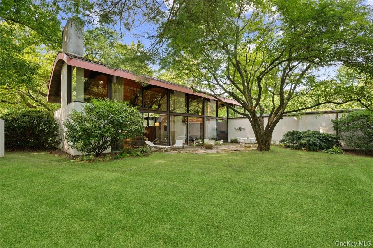 347 Duck Pond Road, Oyster Bay, NY, 4 Bedrooms Bedrooms, 9 Rooms Rooms,3 BathroomsBathrooms,Residential,For Rent,Duck Pond,0,1046678 347 Duck Pond Road, Oyster Bay, NY, 4 Bedrooms Bedrooms, 9 Rooms Rooms,3 BathroomsBathrooms,Residential,For Rent,Duck Pond,0,1046678