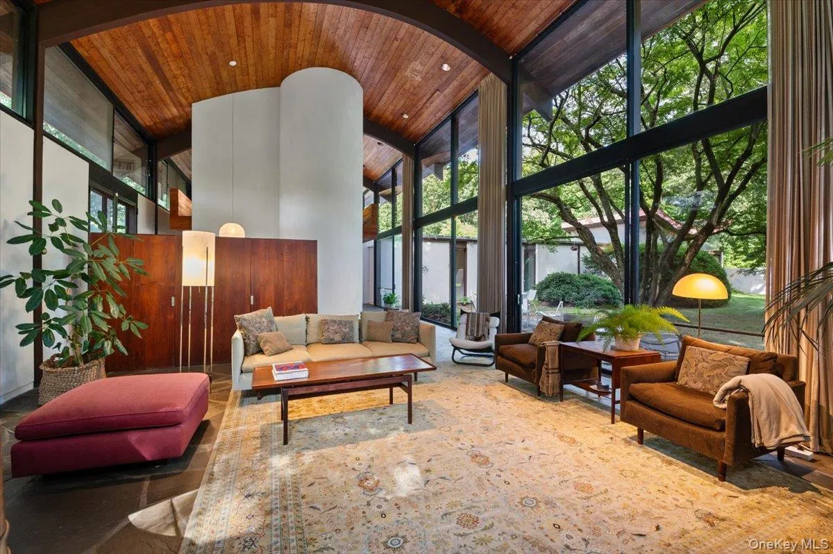 347 Duck Pond Road, Oyster Bay, NY, 4 Bedrooms Bedrooms, 9 Rooms Rooms,3 BathroomsBathrooms,Residential,For Rent,Duck Pond,0,1046678 347 Duck Pond Road, Oyster Bay, NY, 4 Bedrooms Bedrooms, 9 Rooms Rooms,3 BathroomsBathrooms,Residential,For Rent,Duck Pond,0,1046678