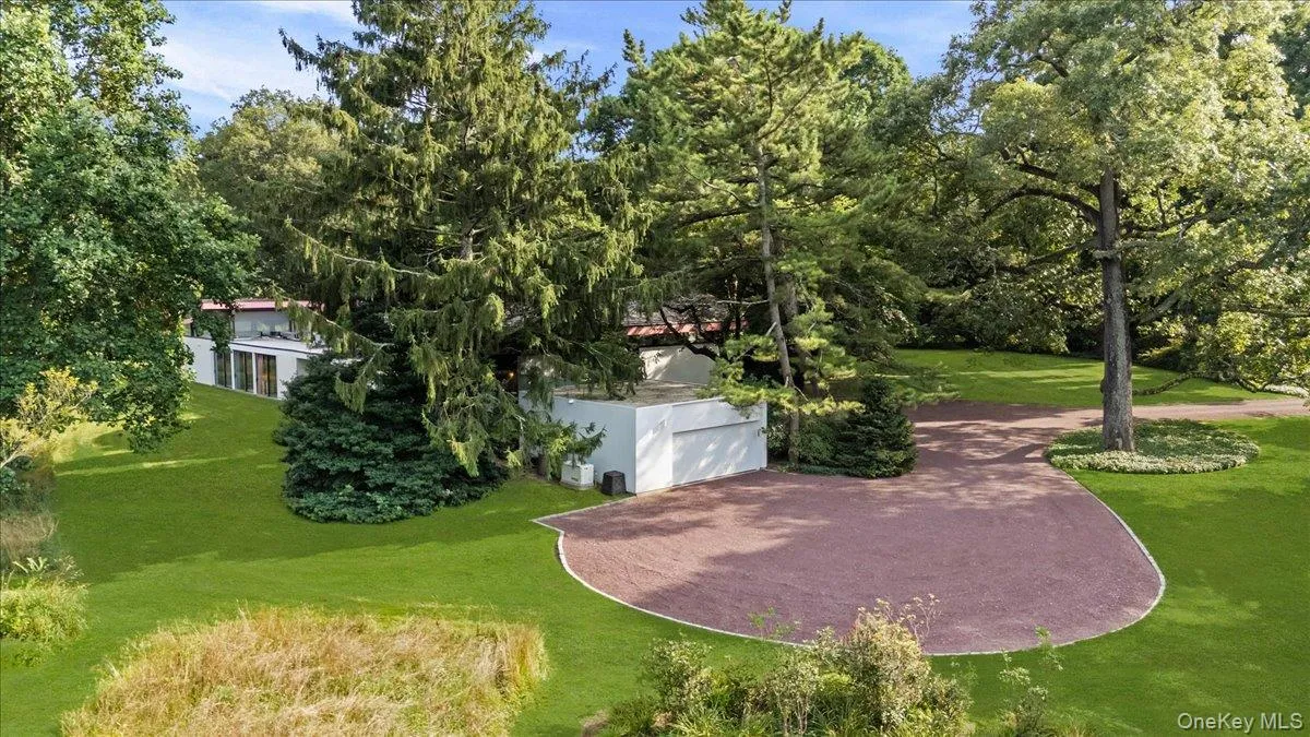 347 Duck Pond Road, Oyster Bay, NY, 4 Bedrooms Bedrooms, 9 Rooms Rooms,3 BathroomsBathrooms,Residential,For Rent,Duck Pond,0,1046678 347 Duck Pond Road, Oyster Bay, NY, 4 Bedrooms Bedrooms, 9 Rooms Rooms,3 BathroomsBathrooms,Residential,For Rent,Duck Pond,0,1046678