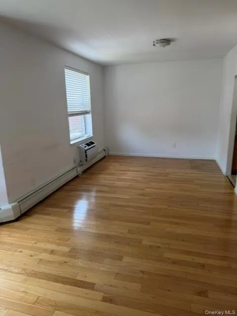 38 Knightsbridge Road, North Hempstead, NY, 2 Bedrooms Bedrooms, 4 Rooms Rooms,2 BathroomsBathrooms,Residential Lease,For Rent,Knightsbridge,0,1046693 38 Knightsbridge Road, North Hempstead, NY, 2 Bedrooms Bedrooms, 4 Rooms Rooms,2 BathroomsBathrooms,Residential Lease,For Rent,Knightsbridge,0,1046693