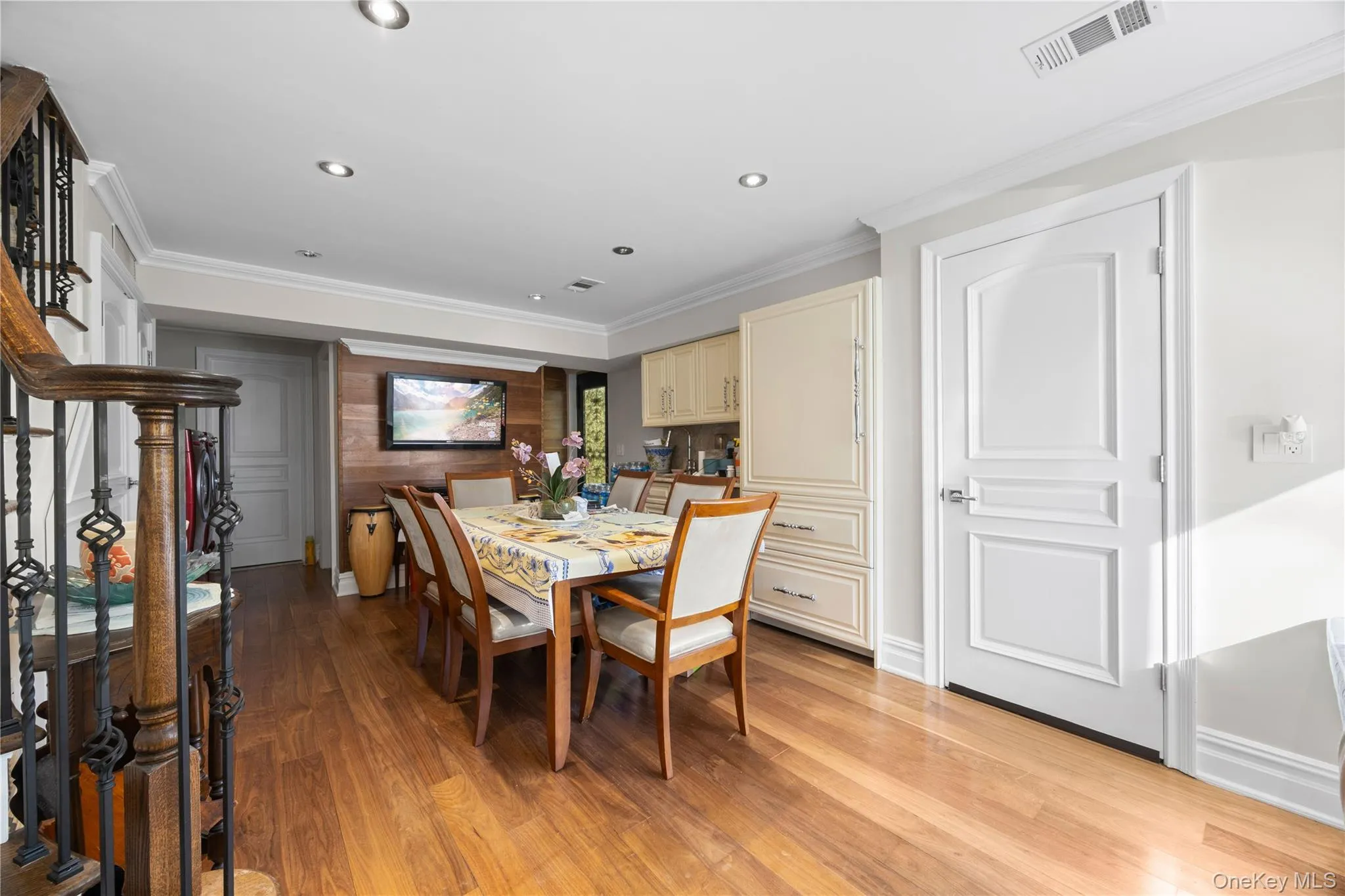 229 Ditmars Street, New York, NY, 3 Bedrooms Bedrooms, 8 Rooms Rooms,3 BathroomsBathrooms,Residential,For Rent,Ditmars,0,1046694 229 Ditmars Street, New York, NY, 3 Bedrooms Bedrooms, 8 Rooms Rooms,3 BathroomsBathrooms,Residential,For Rent,Ditmars,0,1046694