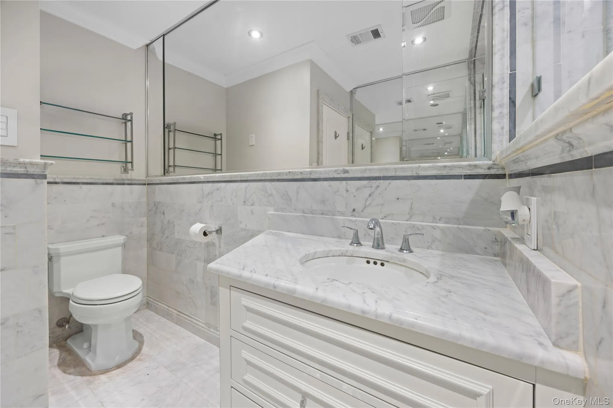 229 Ditmars Street, New York, NY, 3 Bedrooms Bedrooms, 8 Rooms Rooms,3 BathroomsBathrooms,Residential,For Rent,Ditmars,0,1046694 229 Ditmars Street, New York, NY, 3 Bedrooms Bedrooms, 8 Rooms Rooms,3 BathroomsBathrooms,Residential,For Rent,Ditmars,0,1046694