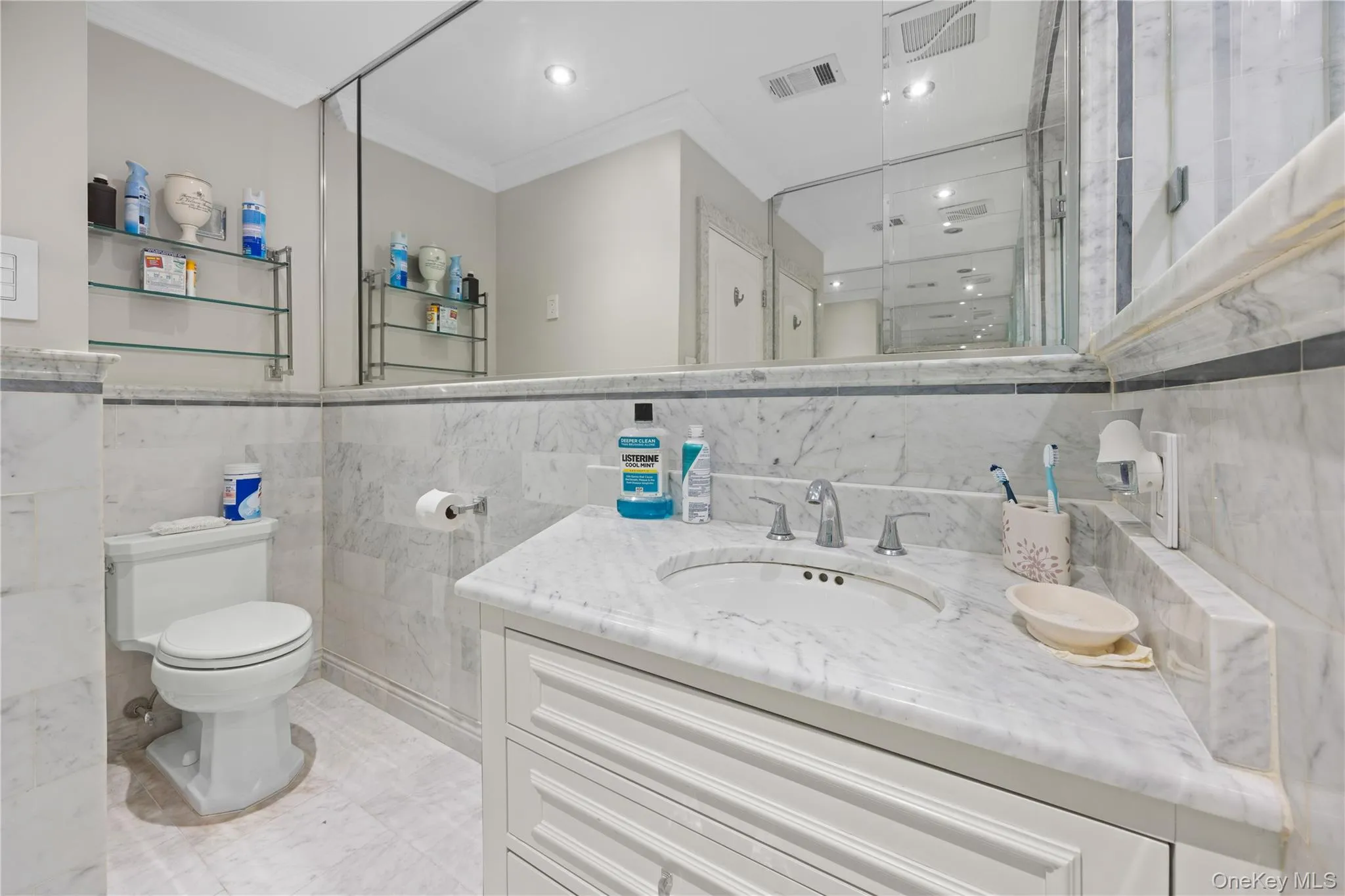 229 Ditmars Street, New York, NY, 3 Bedrooms Bedrooms, 8 Rooms Rooms,3 BathroomsBathrooms,Residential,For Rent,Ditmars,0,1046694 229 Ditmars Street, New York, NY, 3 Bedrooms Bedrooms, 8 Rooms Rooms,3 BathroomsBathrooms,Residential,For Rent,Ditmars,0,1046694