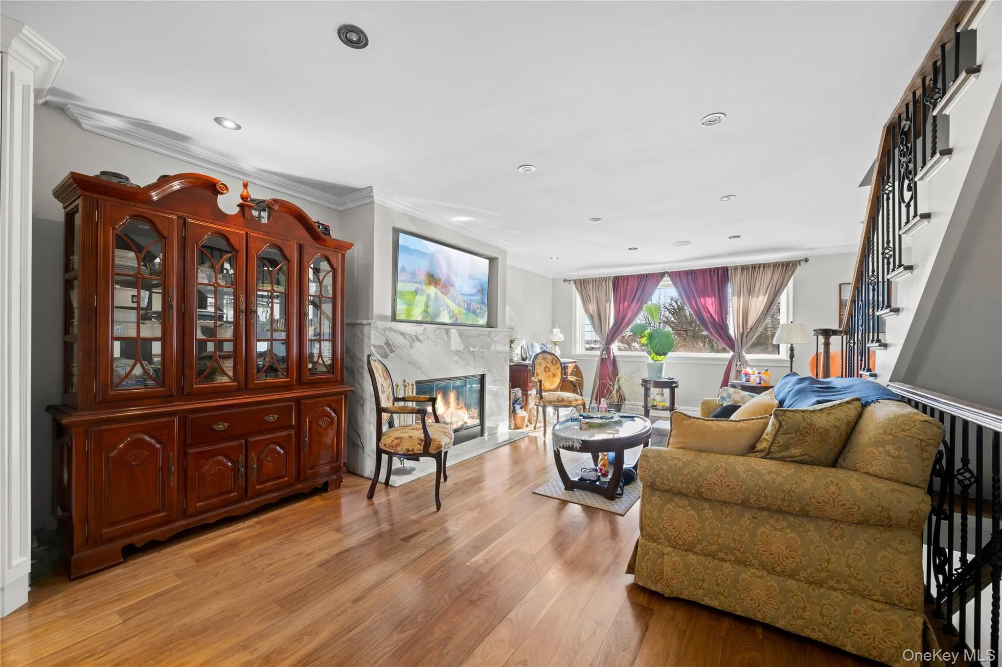 229 Ditmars Street, New York, NY, 3 Bedrooms Bedrooms, 8 Rooms Rooms,3 BathroomsBathrooms,Residential,For Rent,Ditmars,0,1046694 229 Ditmars Street, New York, NY, 3 Bedrooms Bedrooms, 8 Rooms Rooms,3 BathroomsBathrooms,Residential,For Rent,Ditmars,0,1046694