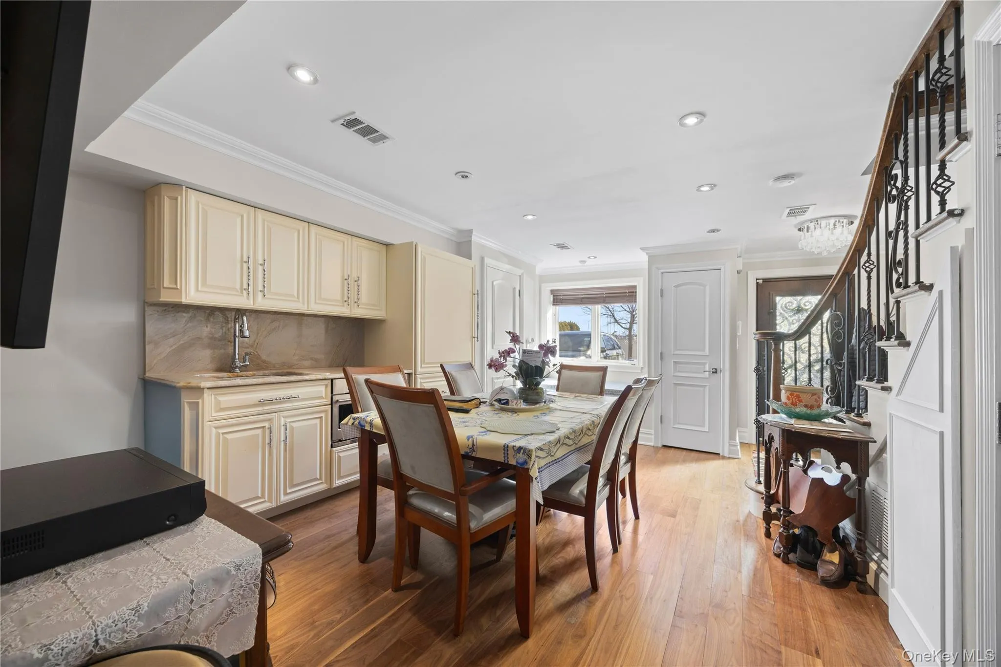 229 Ditmars Street, New York, NY, 3 Bedrooms Bedrooms, 8 Rooms Rooms,3 BathroomsBathrooms,Residential,For Rent,Ditmars,0,1046694 229 Ditmars Street, New York, NY, 3 Bedrooms Bedrooms, 8 Rooms Rooms,3 BathroomsBathrooms,Residential,For Rent,Ditmars,0,1046694
