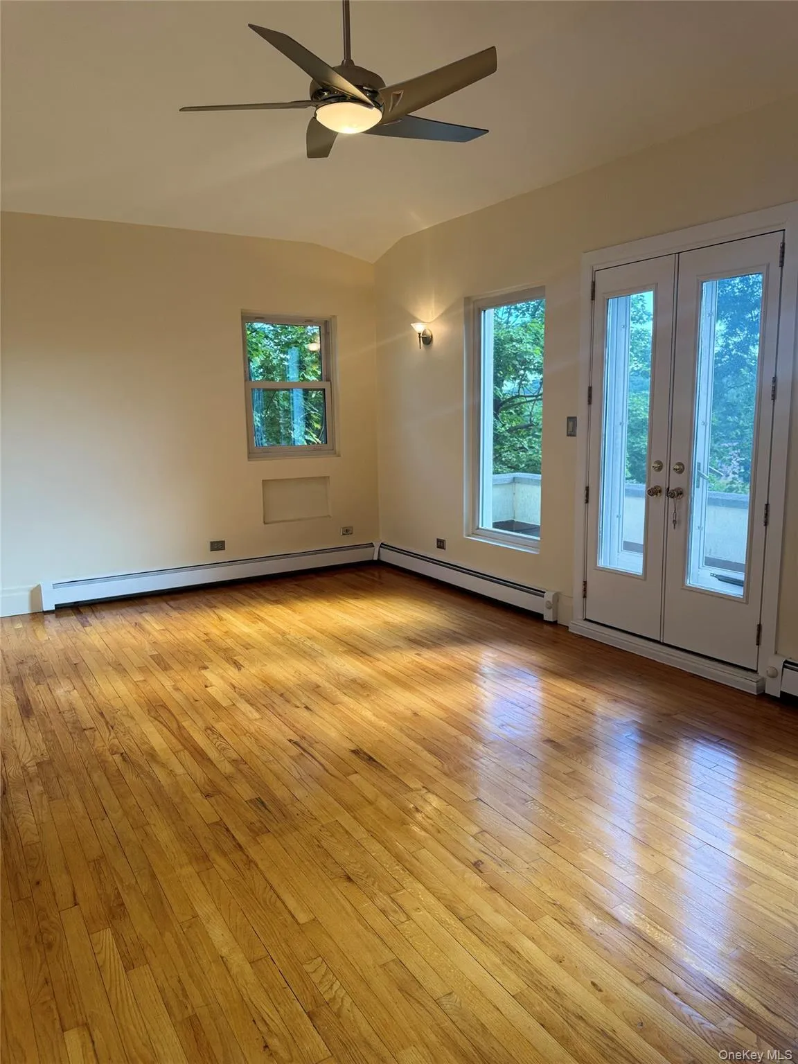 5629 Sylvan Avenue, New York, NY, 3 Bedrooms Bedrooms, 6 Rooms Rooms,1 BathroomBathrooms,Residential Lease,For Rent,Sylvan,0,1046698 5629 Sylvan Avenue, New York, NY, 3 Bedrooms Bedrooms, 6 Rooms Rooms,1 BathroomBathrooms,Residential Lease,For Rent,Sylvan,0,1046698