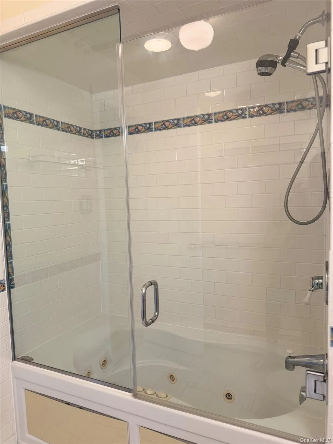 5629 Sylvan Avenue, New York, NY, 3 Bedrooms Bedrooms, 6 Rooms Rooms,1 BathroomBathrooms,Residential Lease,For Rent,Sylvan,0,1046698 5629 Sylvan Avenue, New York, NY, 3 Bedrooms Bedrooms, 6 Rooms Rooms,1 BathroomBathrooms,Residential Lease,For Rent,Sylvan,0,1046698