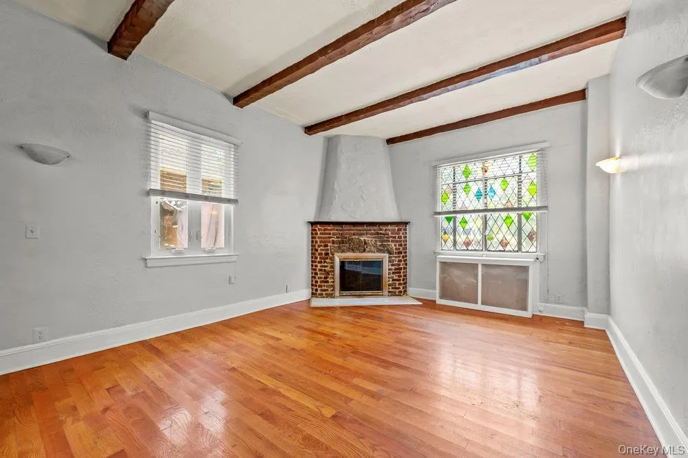 82-41 166th Street, New York, NY, 3 Bedrooms Bedrooms, 6 Rooms Rooms,2 BathroomsBathrooms,Residential,For Rent,166th,0,1046700 82-41 166th Street, New York, NY, 3 Bedrooms Bedrooms, 6 Rooms Rooms,2 BathroomsBathrooms,Residential,For Rent,166th,0,1046700