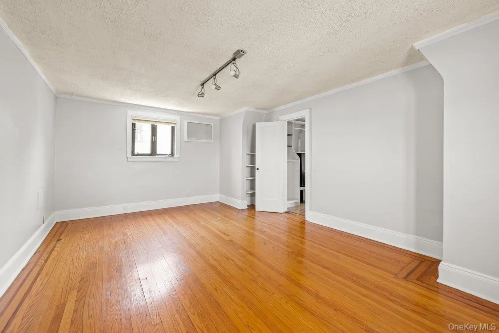 82-41 166th Street, New York, NY, 3 Bedrooms Bedrooms, 6 Rooms Rooms,2 BathroomsBathrooms,Residential,For Rent,166th,0,1046700 82-41 166th Street, New York, NY, 3 Bedrooms Bedrooms, 6 Rooms Rooms,2 BathroomsBathrooms,Residential,For Rent,166th,0,1046700