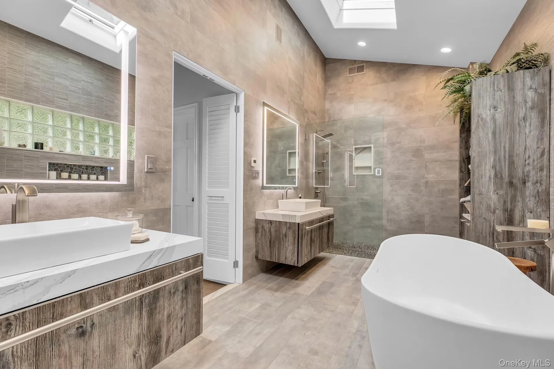 710 Sound View Road, Oyster Bay, NY, 4 Bedrooms Bedrooms, 8 Rooms Rooms,3 BathroomsBathrooms,Residential,For Rent,Sound View,0,1046704 710 Sound View Road, Oyster Bay, NY, 4 Bedrooms Bedrooms, 8 Rooms Rooms,3 BathroomsBathrooms,Residential,For Rent,Sound View,0,1046704