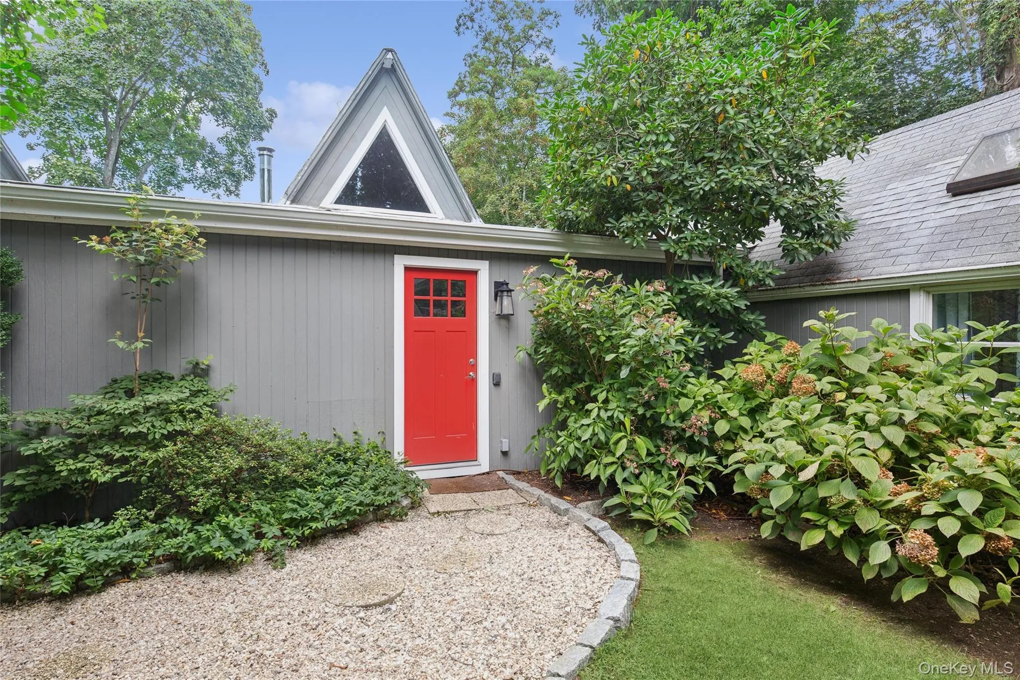 10 Oak Lane, Southampton, NY, 3 Bedrooms Bedrooms, 7 Rooms Rooms,2 BathroomsBathrooms,Residential,For Rent,Oak,0,1046705 10 Oak Lane, Southampton, NY, 3 Bedrooms Bedrooms, 7 Rooms Rooms,2 BathroomsBathrooms,Residential,For Rent,Oak,0,1046705