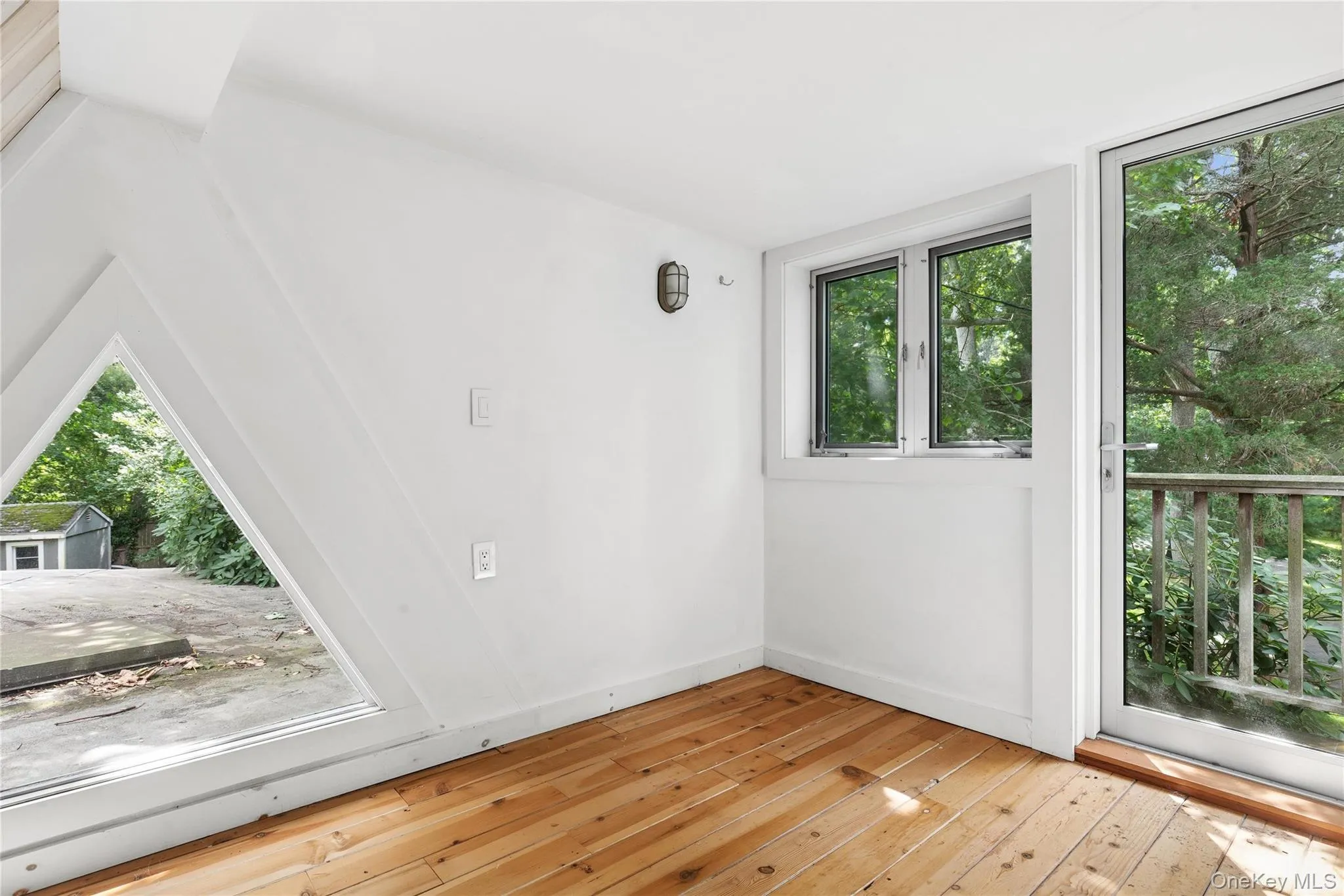 10 Oak Lane, Southampton, NY, 3 Bedrooms Bedrooms, 7 Rooms Rooms,2 BathroomsBathrooms,Residential,For Rent,Oak,0,1046705 10 Oak Lane, Southampton, NY, 3 Bedrooms Bedrooms, 7 Rooms Rooms,2 BathroomsBathrooms,Residential,For Rent,Oak,0,1046705