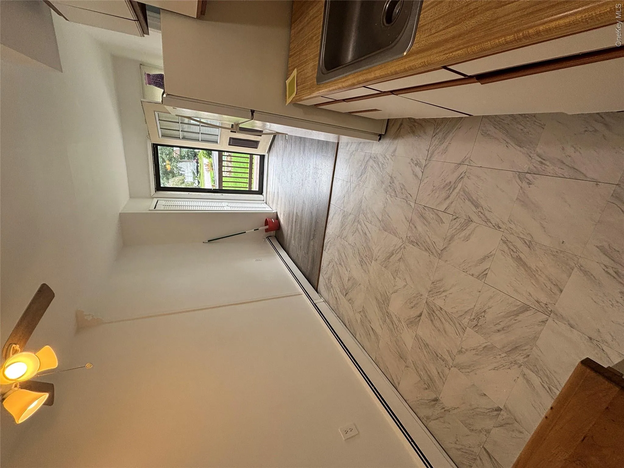quest qtrs liv rm / kitchenette combo quest qtrs liv rm / kitchenette combo