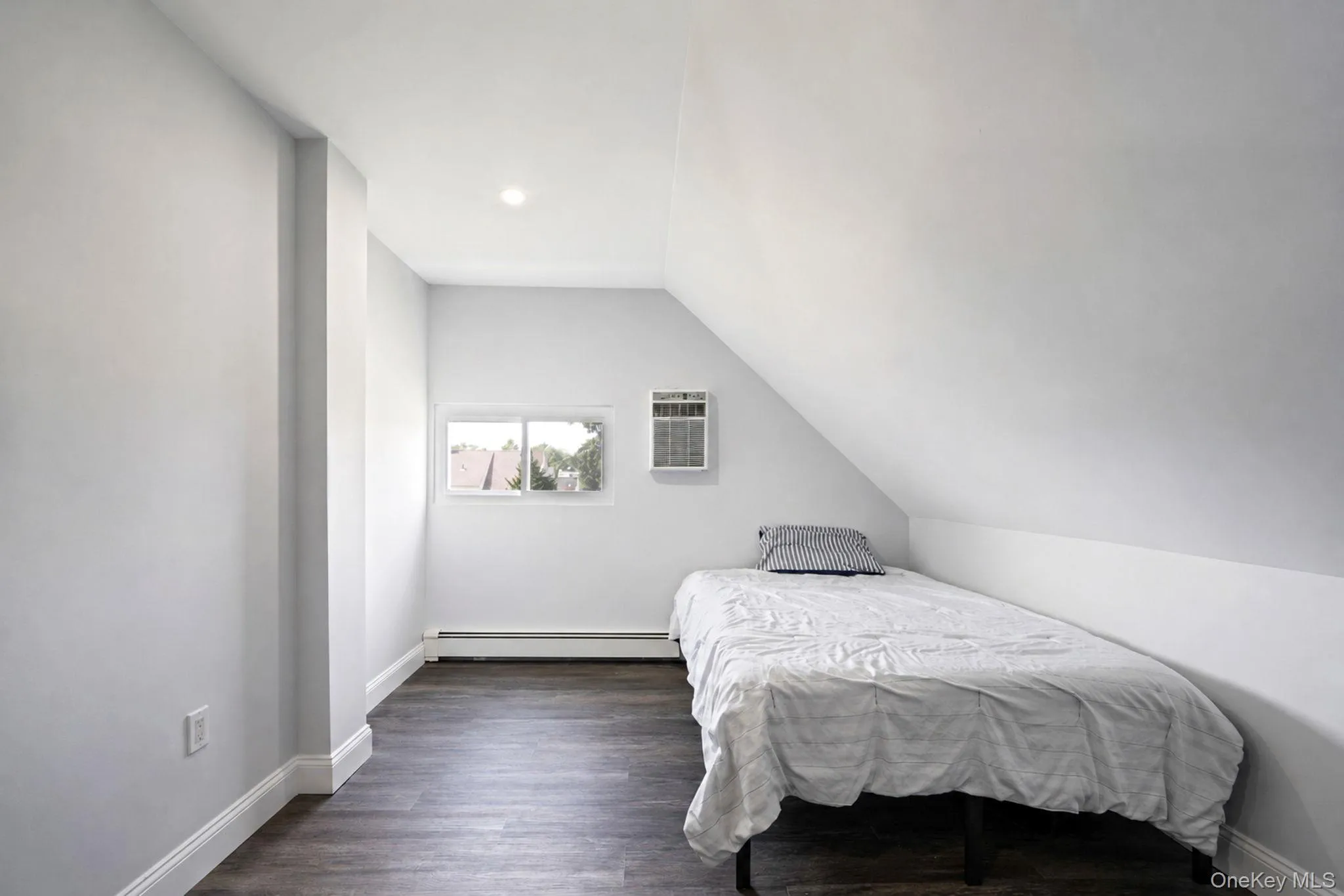 90 TWIN Lane, Hempstead, NY, 4 Bedrooms Bedrooms, 10 Rooms Rooms,2 BathroomsBathrooms,Residential,For Rent,TWIN,0,1046711 90 TWIN Lane, Hempstead, NY, 4 Bedrooms Bedrooms, 10 Rooms Rooms,2 BathroomsBathrooms,Residential,For Rent,TWIN,0,1046711
