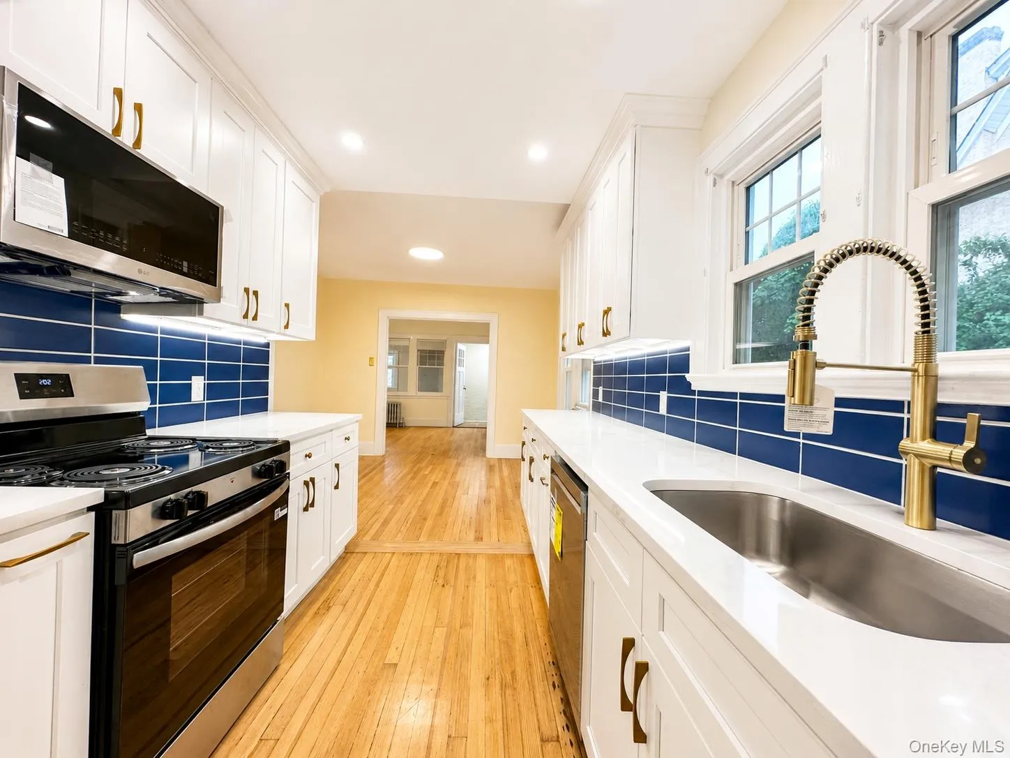 42 Crestview Street, New Rochelle, NY, 3 Bedrooms Bedrooms, 6 Rooms Rooms,1 BathroomBathrooms,Residential Lease,For Rent,Crestview,0,1046713 42 Crestview Street, New Rochelle, NY, 3 Bedrooms Bedrooms, 6 Rooms Rooms,1 BathroomBathrooms,Residential Lease,For Rent,Crestview,0,1046713