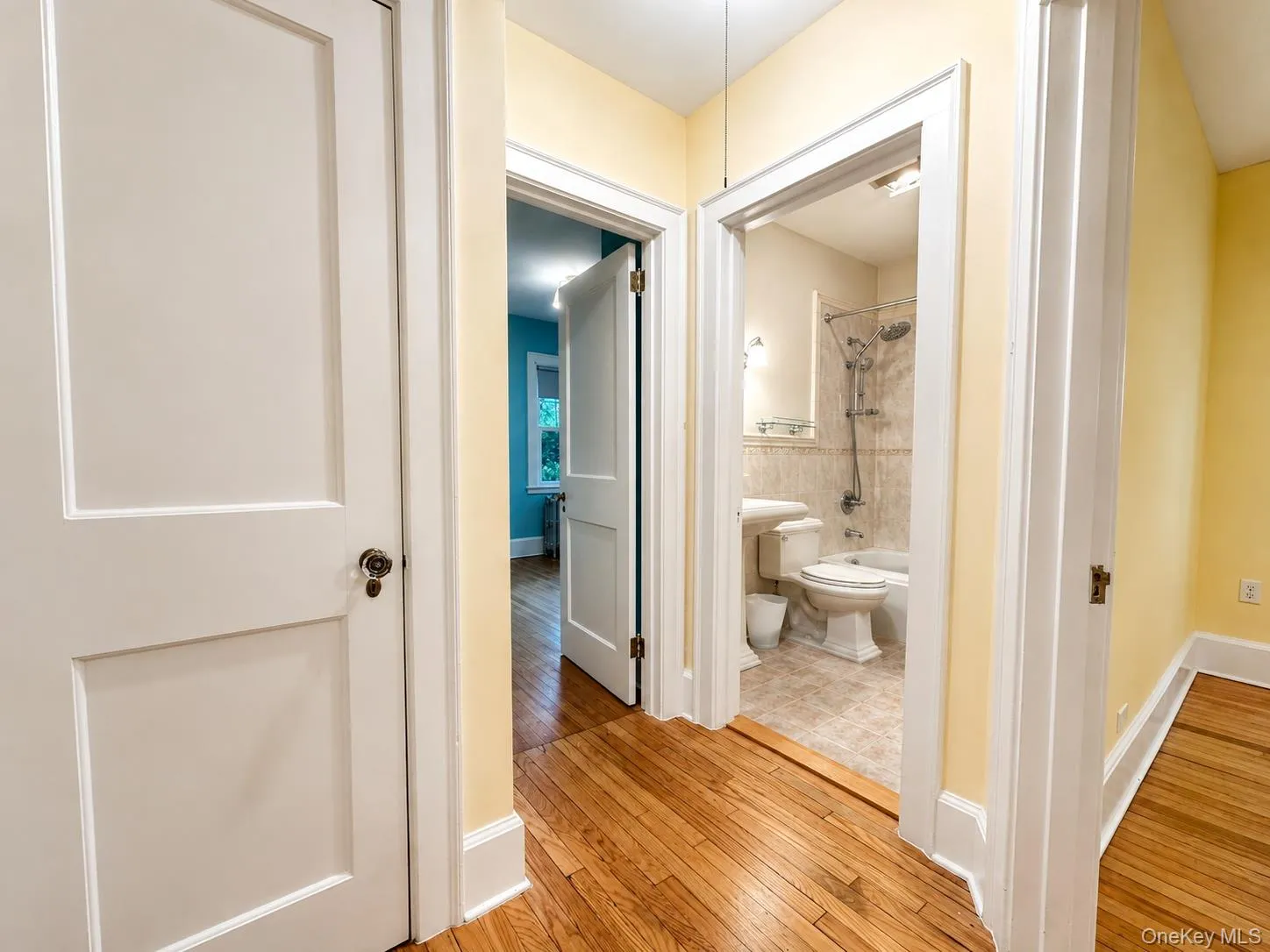 42 Crestview Street, New Rochelle, NY, 3 Bedrooms Bedrooms, 6 Rooms Rooms,1 BathroomBathrooms,Residential Lease,For Rent,Crestview,0,1046713 42 Crestview Street, New Rochelle, NY, 3 Bedrooms Bedrooms, 6 Rooms Rooms,1 BathroomBathrooms,Residential Lease,For Rent,Crestview,0,1046713