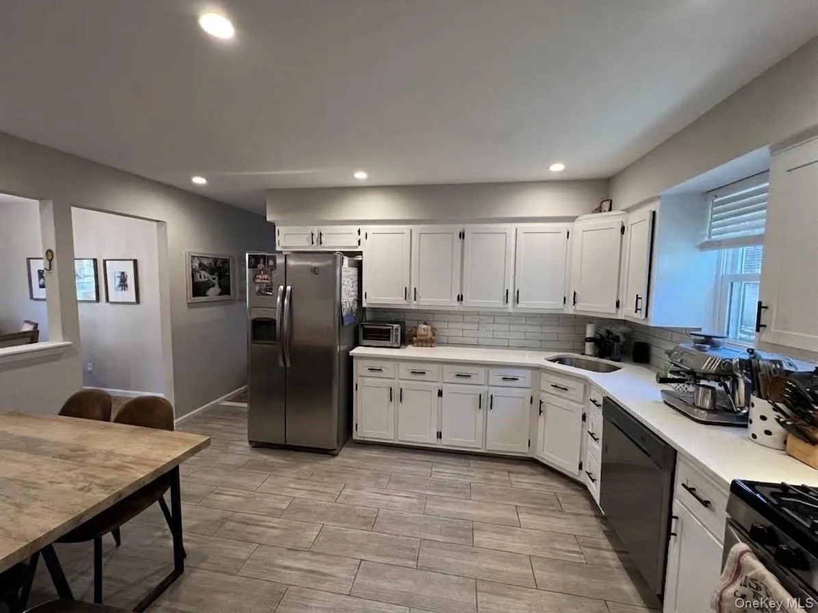 31 Roosevelt Place, Hempstead, NY, 3 Bedrooms Bedrooms, 7 Rooms Rooms,1 BathroomBathrooms,Residential Lease,For Rent,Roosevelt,0,1046715 31 Roosevelt Place, Hempstead, NY, 3 Bedrooms Bedrooms, 7 Rooms Rooms,1 BathroomBathrooms,Residential Lease,For Rent,Roosevelt,0,1046715