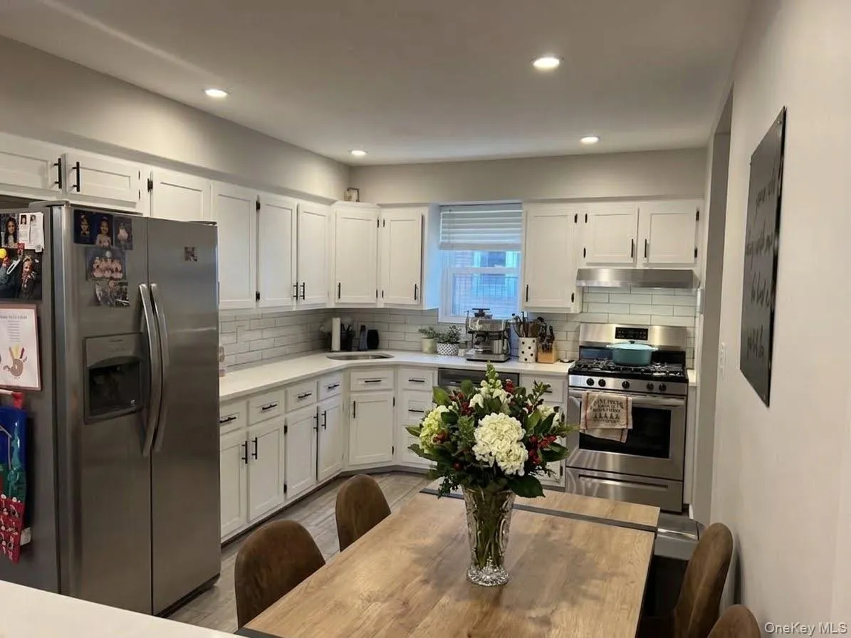31 Roosevelt Place, Hempstead, NY, 3 Bedrooms Bedrooms, 7 Rooms Rooms,1 BathroomBathrooms,Residential Lease,For Rent,Roosevelt,0,1046715 31 Roosevelt Place, Hempstead, NY, 3 Bedrooms Bedrooms, 7 Rooms Rooms,1 BathroomBathrooms,Residential Lease,For Rent,Roosevelt,0,1046715