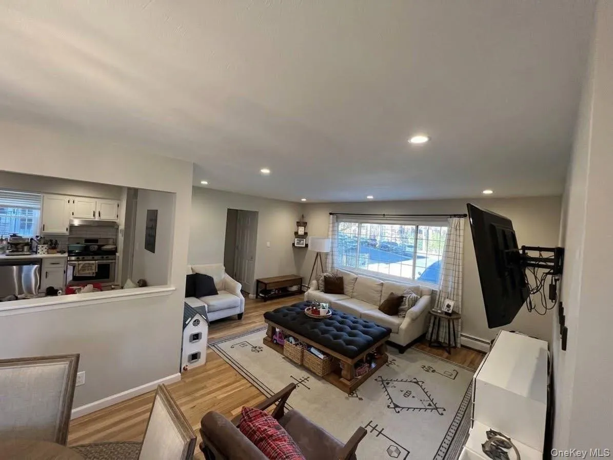 31 Roosevelt Place, Hempstead, NY, 3 Bedrooms Bedrooms, 7 Rooms Rooms,1 BathroomBathrooms,Residential Lease,For Rent,Roosevelt,0,1046715 31 Roosevelt Place, Hempstead, NY, 3 Bedrooms Bedrooms, 7 Rooms Rooms,1 BathroomBathrooms,Residential Lease,For Rent,Roosevelt,0,1046715