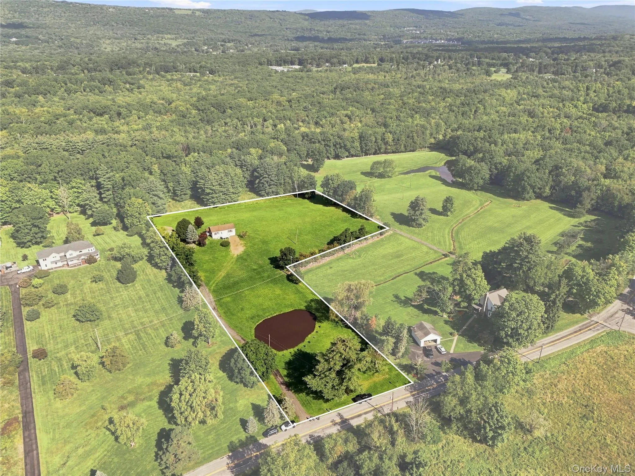 243 Howells Turnpike, Middletown, NY, 2 Bedrooms Bedrooms, 6 Rooms Rooms,1 BathroomBathrooms,Residential,For Rent,Howells,0,1046716 243 Howells Turnpike, Middletown, NY, 2 Bedrooms Bedrooms, 6 Rooms Rooms,1 BathroomBathrooms,Residential,For Rent,Howells,0,1046716