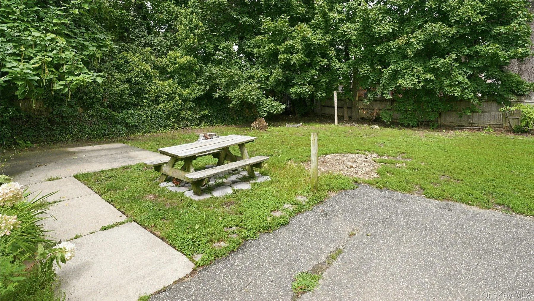 455 Moriches Road, Smithtown, NY, 2 Bedrooms Bedrooms, 4 Rooms Rooms,1 BathroomBathrooms,Residential Lease,For Rent,Moriches,0,1046717 455 Moriches Road, Smithtown, NY, 2 Bedrooms Bedrooms, 4 Rooms Rooms,1 BathroomBathrooms,Residential Lease,For Rent,Moriches,0,1046717