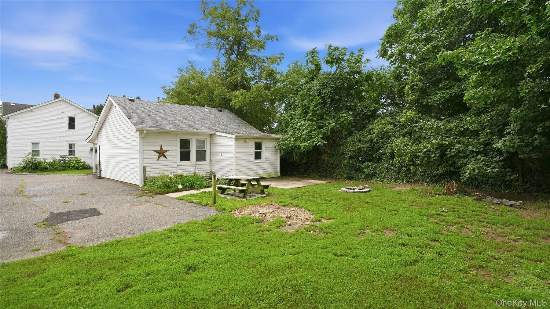 455 Moriches Road, Smithtown, NY, 2 Bedrooms Bedrooms, 4 Rooms Rooms,1 BathroomBathrooms,Residential Lease,For Rent,Moriches,0,1046717 455 Moriches Road, Smithtown, NY, 2 Bedrooms Bedrooms, 4 Rooms Rooms,1 BathroomBathrooms,Residential Lease,For Rent,Moriches,0,1046717