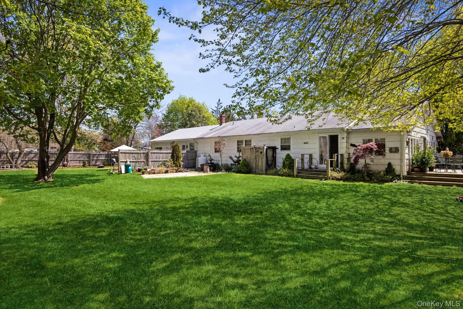 13 Booker Lane, Southampton, NY, 4 Bedrooms Bedrooms, 10 Rooms Rooms,2 BathroomsBathrooms,Residential,For Rent,Booker,0,1046727 13 Booker Lane, Southampton, NY, 4 Bedrooms Bedrooms, 10 Rooms Rooms,2 BathroomsBathrooms,Residential,For Rent,Booker,0,1046727
