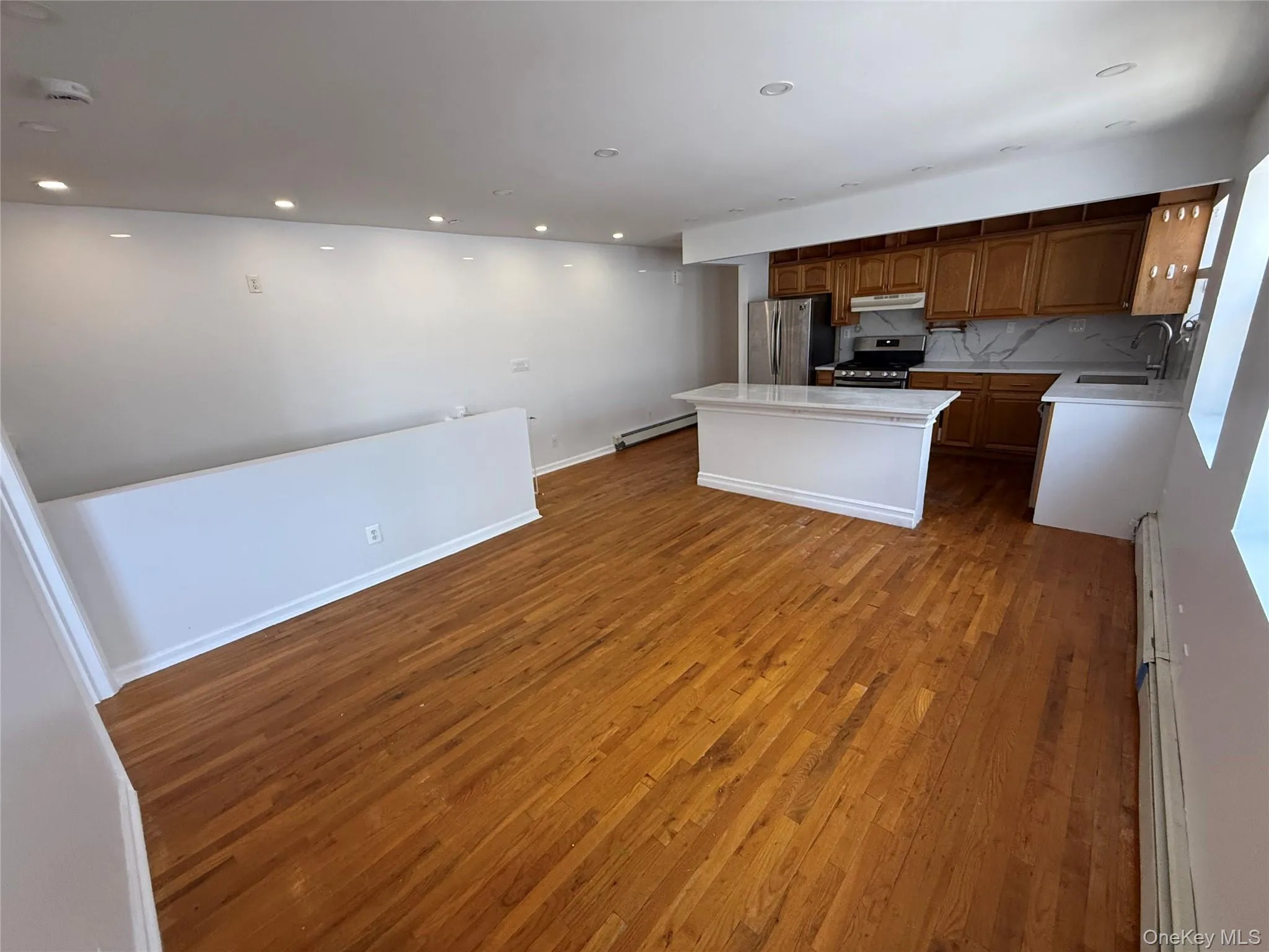 762 234th Street, New York, NY, 3 Bedrooms Bedrooms, 5 Rooms Rooms,1 BathroomBathrooms,Residential Lease,For Rent,234th,0,1046731 762 234th Street, New York, NY, 3 Bedrooms Bedrooms, 5 Rooms Rooms,1 BathroomBathrooms,Residential Lease,For Rent,234th,0,1046731