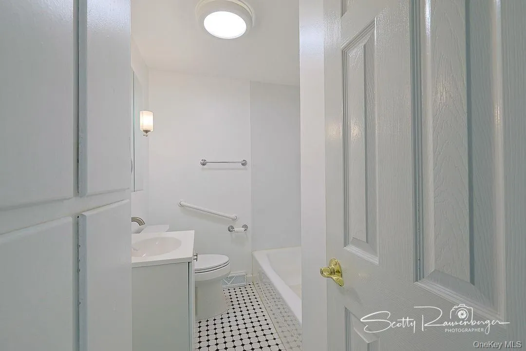 814 Hillside Road, East Fishkill, NY, 2 Bedrooms Bedrooms, 4 Rooms Rooms,1 BathroomBathrooms,Residential,For Rent,Hillside,0,1046735 814 Hillside Road, East Fishkill, NY, 2 Bedrooms Bedrooms, 4 Rooms Rooms,1 BathroomBathrooms,Residential,For Rent,Hillside,0,1046735
