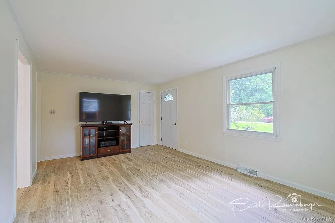 814 Hillside Road, East Fishkill, NY, 2 Bedrooms Bedrooms, 4 Rooms Rooms,1 BathroomBathrooms,Residential,For Rent,Hillside,0,1046735 814 Hillside Road, East Fishkill, NY, 2 Bedrooms Bedrooms, 4 Rooms Rooms,1 BathroomBathrooms,Residential,For Rent,Hillside,0,1046735