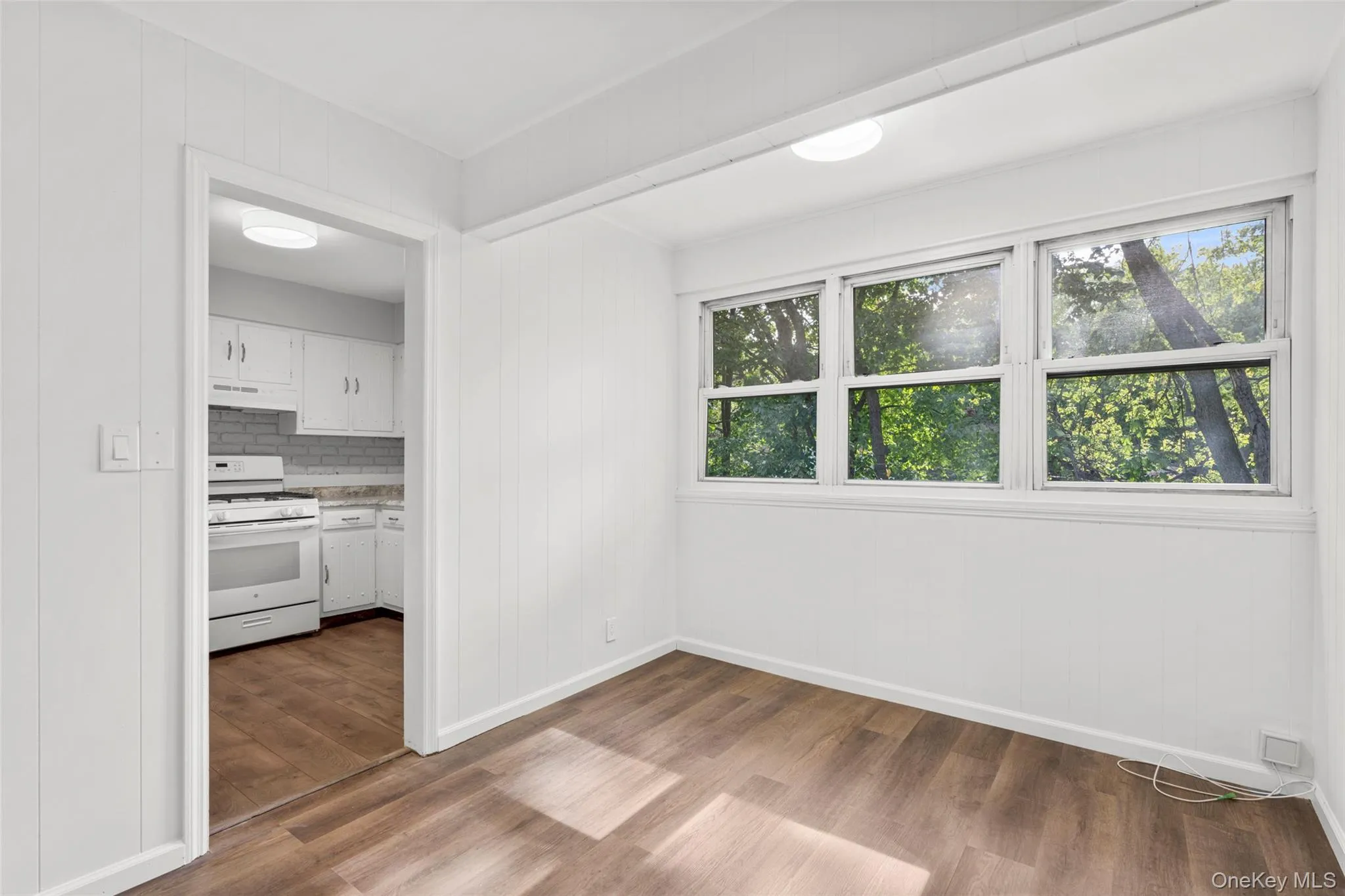 907 Palmer Avenue, Mamaroneck, NY, 2 Bedrooms Bedrooms, 5 Rooms Rooms,1 BathroomBathrooms,Residential,For Rent,Palmer,0,1046743 907 Palmer Avenue, Mamaroneck, NY, 2 Bedrooms Bedrooms, 5 Rooms Rooms,1 BathroomBathrooms,Residential,For Rent,Palmer,0,1046743